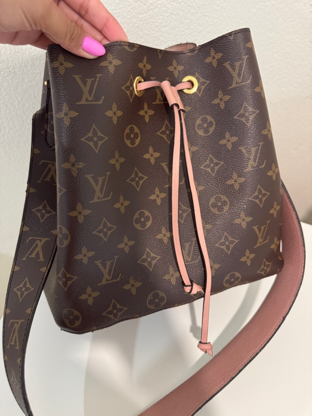 Louis Vuitton Monogram Bucket Bag with Pink Trim - Picture 2 of 2